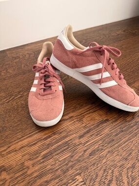Adidas Pink Gazelle Shoes Size 7.5